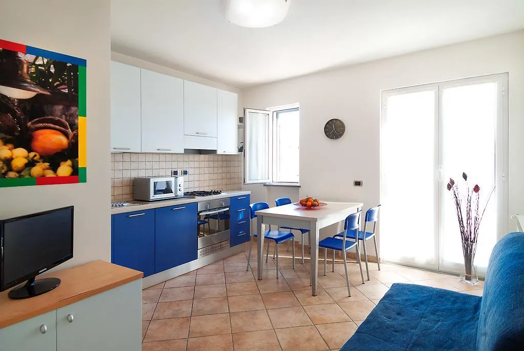 Vila Gli Ulivi Di Montalbano La Spezia 0*,  Itálie