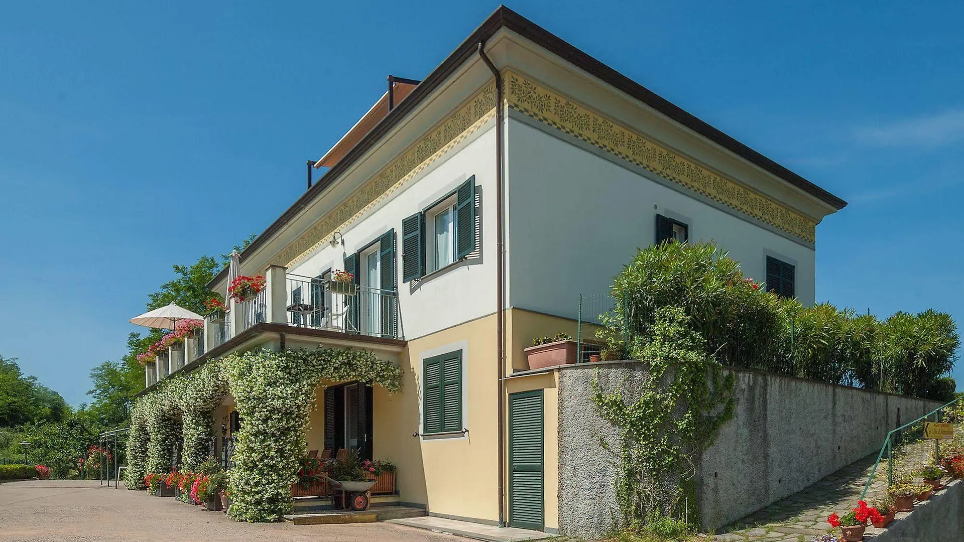 Villa Gli Ulivi Di Montalbano La Spezia 0*,  Italia