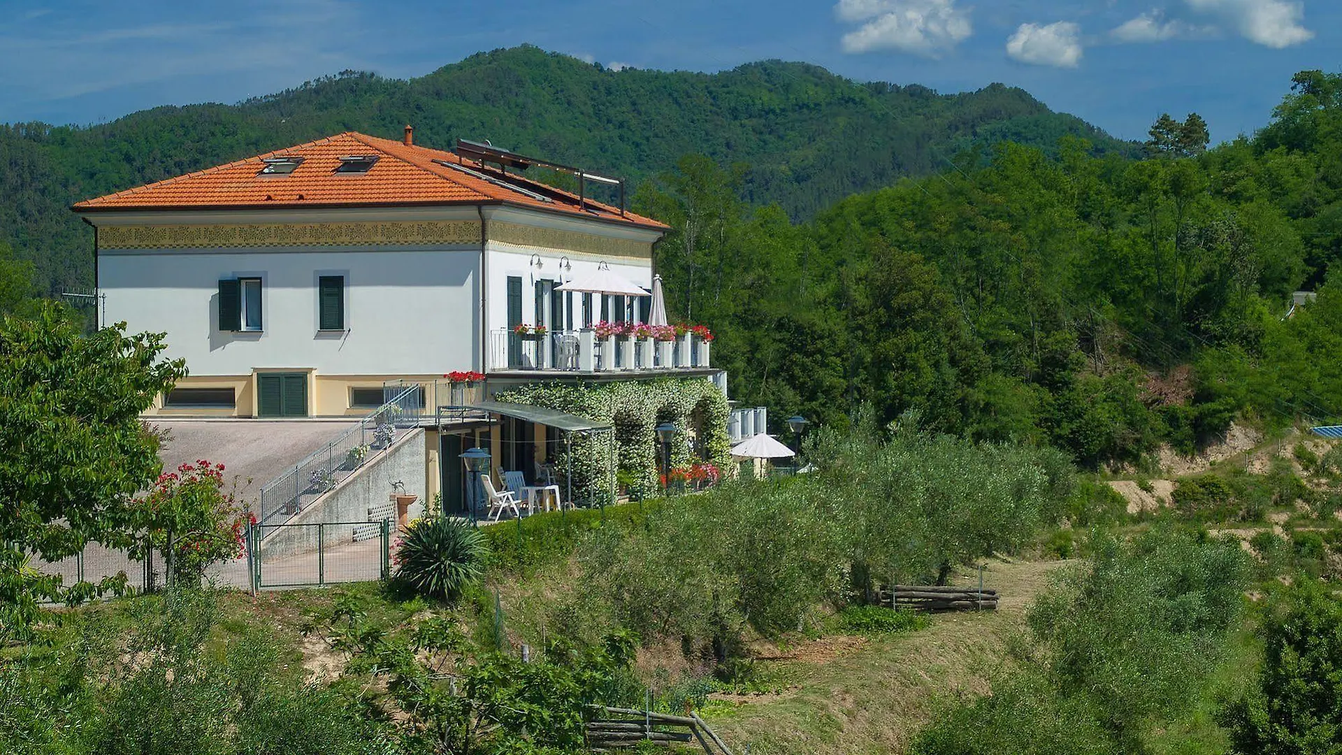 Bauernhof Villa Gli Ulivi Di Montalbano La Spezia Italien